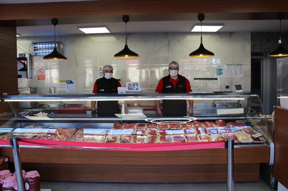 Manavgat Halk Et Satış Mağazası 1 yılda 50 ton et ve et ürünü sattı